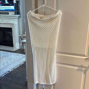 White Ribbed Midi Pencil Skirt for Resort Wear